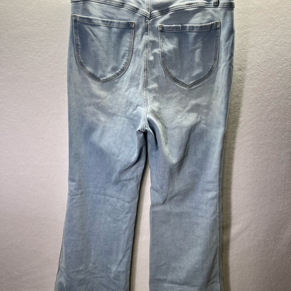 Lane Bryant Flex Magic Curvy Fit High Rise Flare Jeans Womens 16W Denim 2413 - Picture 9 of 11